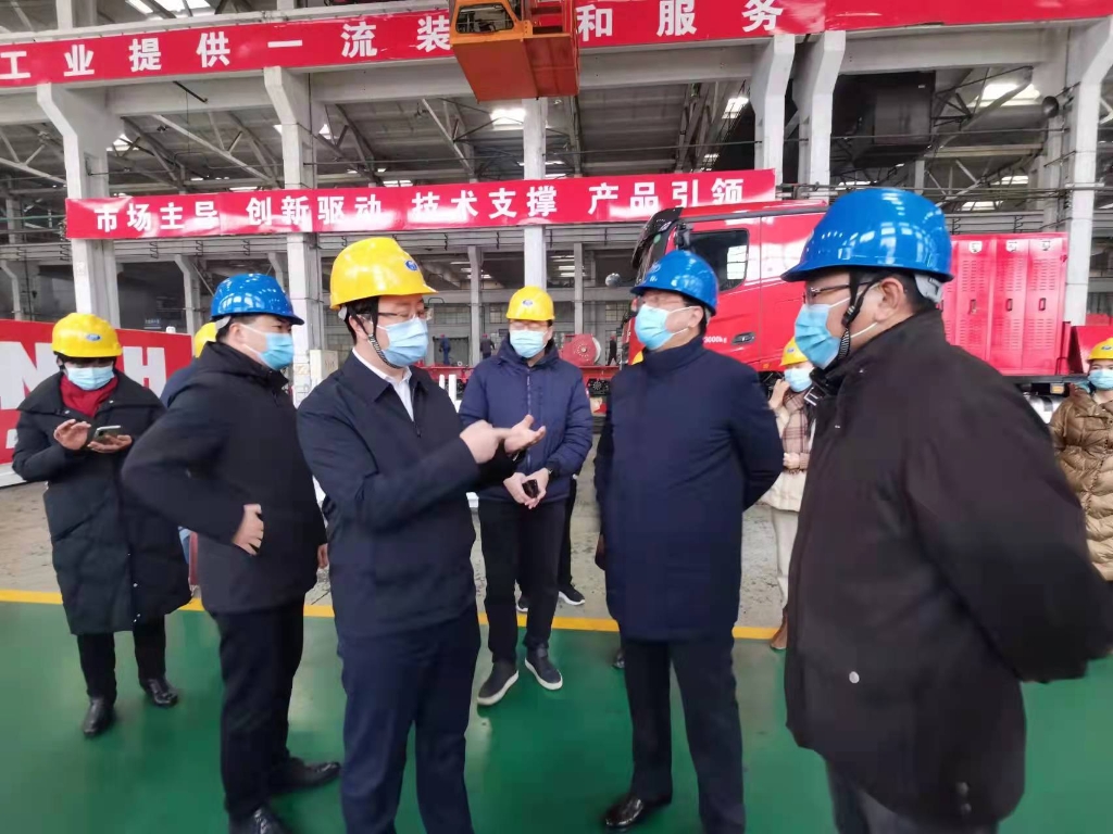 市委常委範勇一行深入二機集團開展“萬人助萬企”活動，助力企業高質量發展