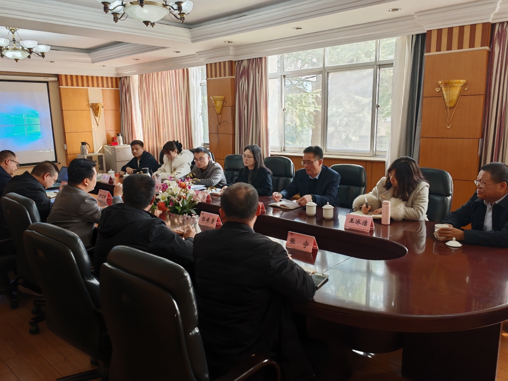 綜保區與高新區領導一行蒞臨二機集團調研