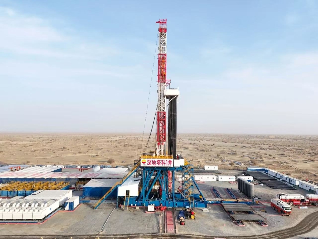我國首口超萬米科探井勝利完鑽，二機集團設備助力“深地”領域探索取得新突破